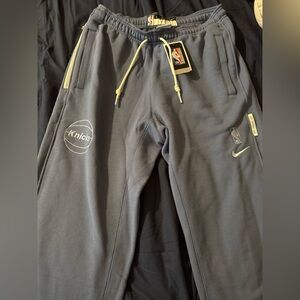 Nike New York Knicks NBA Standard Issue collection Size Large